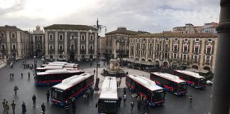 Bus Amt in piazza Duomo a Catania