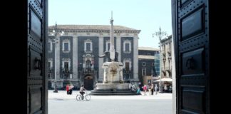 Piazza Duomo, Catania. Foto Davide Vizzini