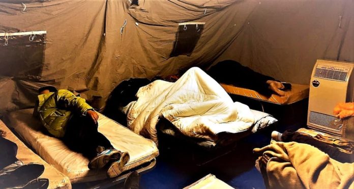 tenda per senzatetto
